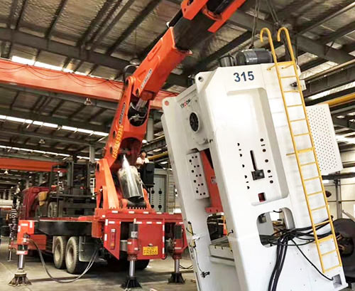 义乌提升工作效率，选择优质折臂吊租赁服务