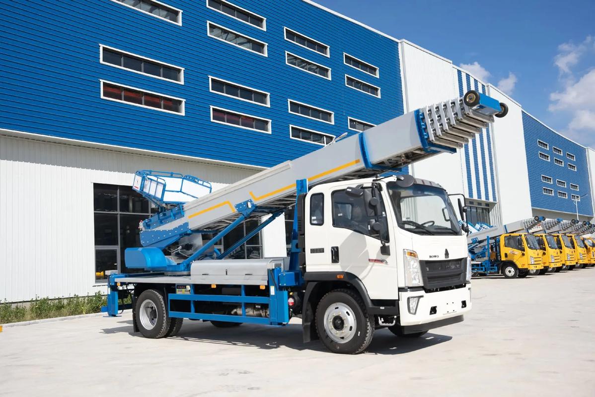 义乌出租云梯车高空作业车 建筑垃圾搬运